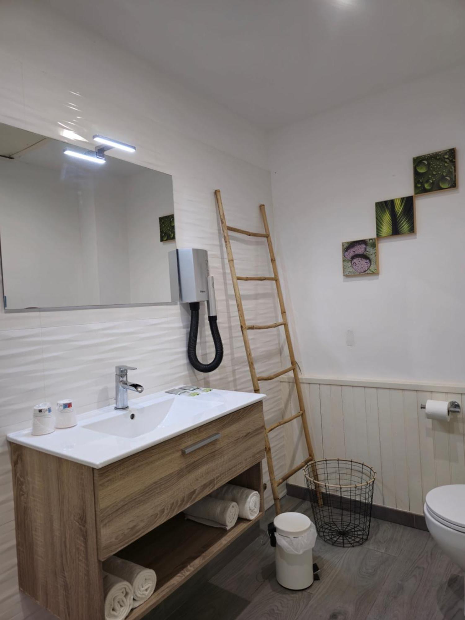 Hotel L'Alsace-Gare Sncf ناربون الغرفة الصورة