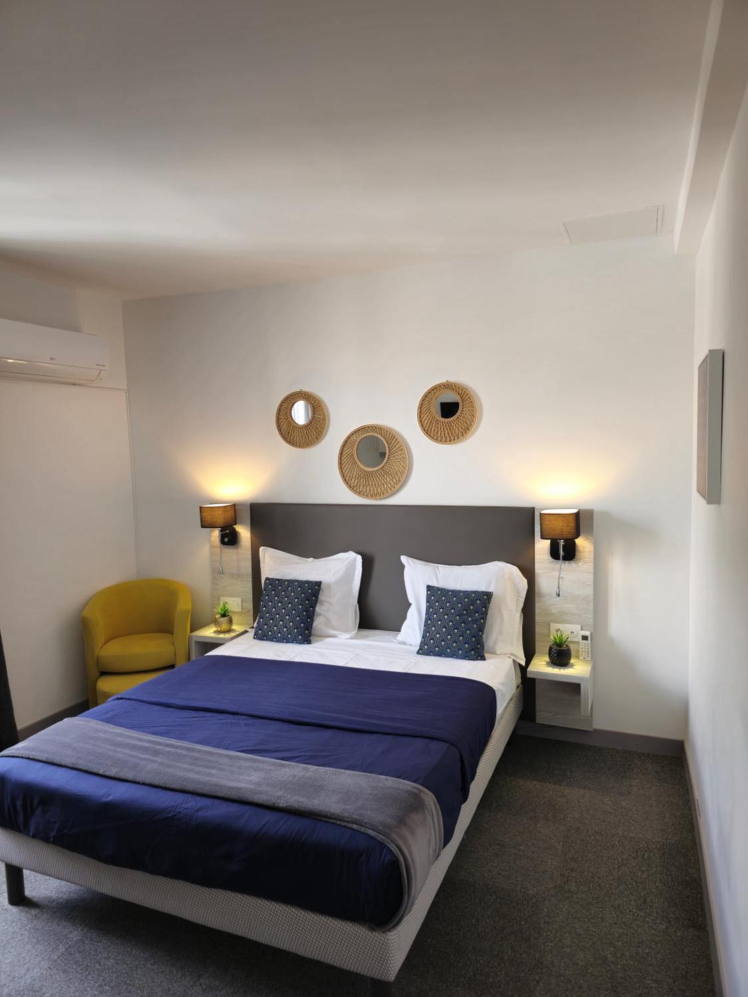 Hotel L'Alsace-Gare Sncf ناربون الغرفة الصورة