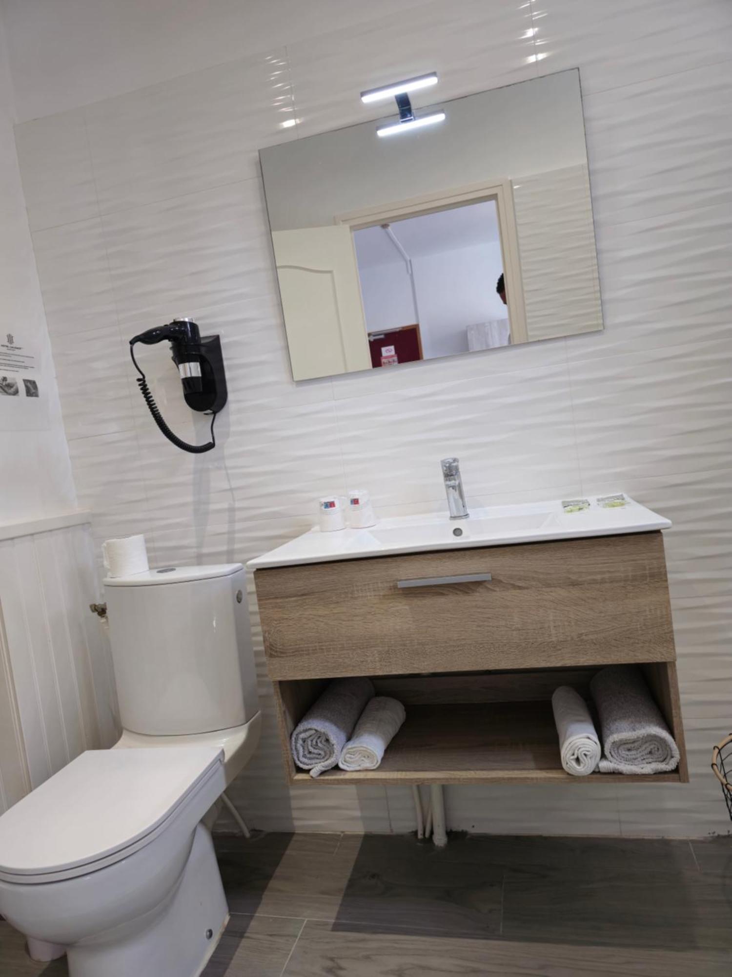 Hotel L'Alsace-Gare Sncf ناربون المظهر الخارجي الصورة