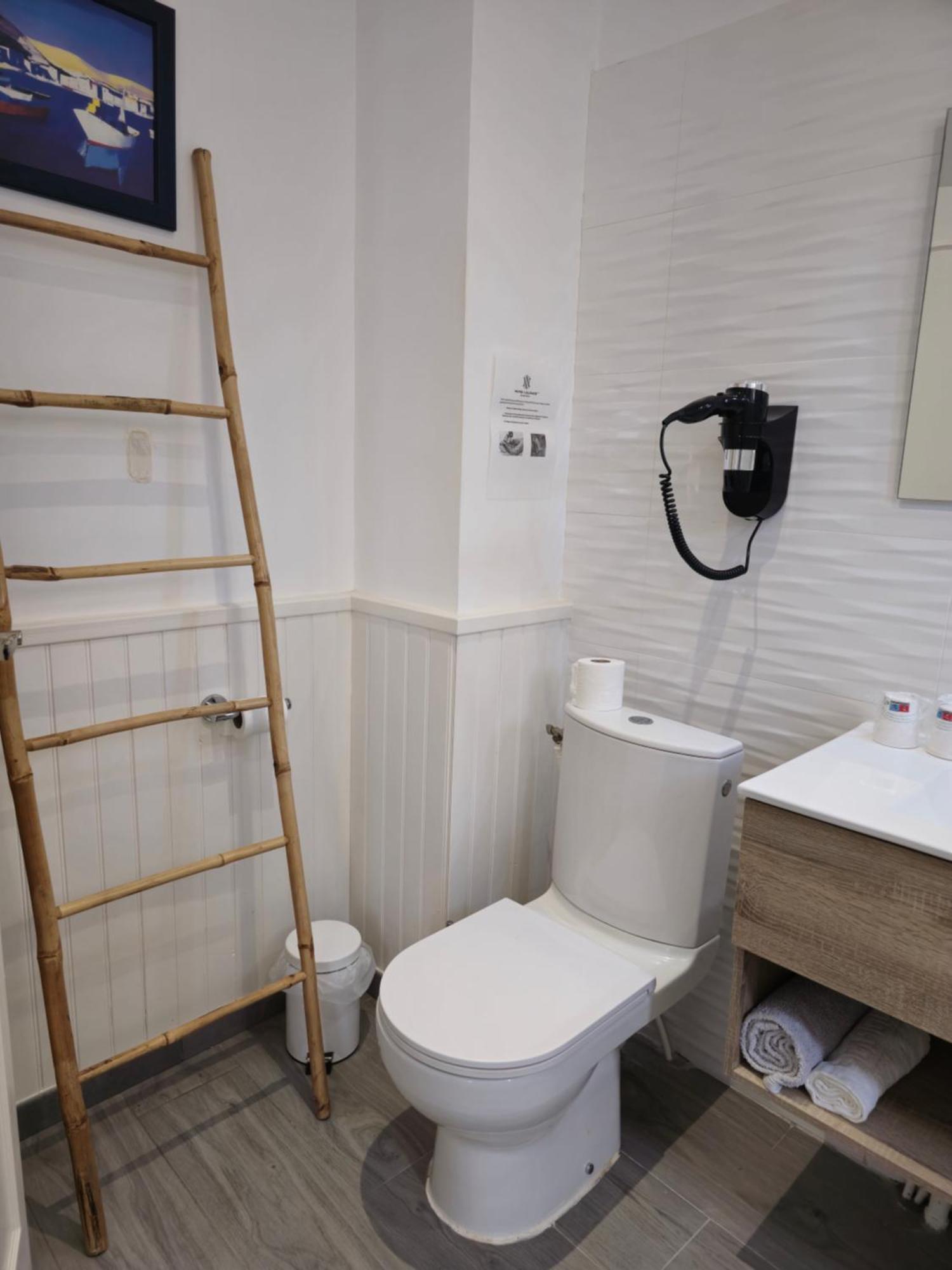 Hotel L'Alsace-Gare Sncf ناربون المظهر الخارجي الصورة